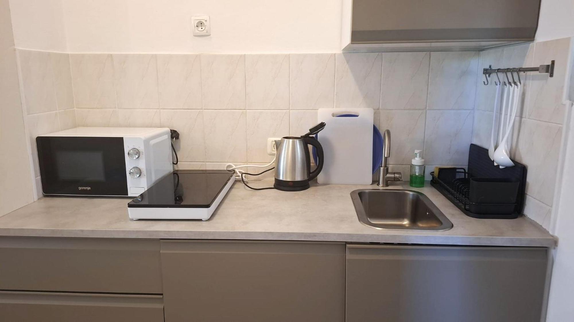 Donji Karin Apartman Karin מראה חיצוני תמונה